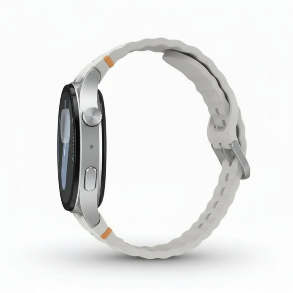 Three Galaxy Watch7 units side by side in Green, Silver and Cream colours highlighting size and colour options.