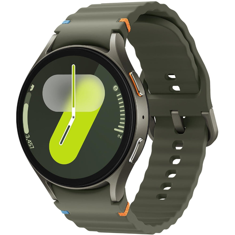 Samsung Galaxy Watch7 44mm LTE Green submerged in water to illustrate 5ATM and IP68 durability